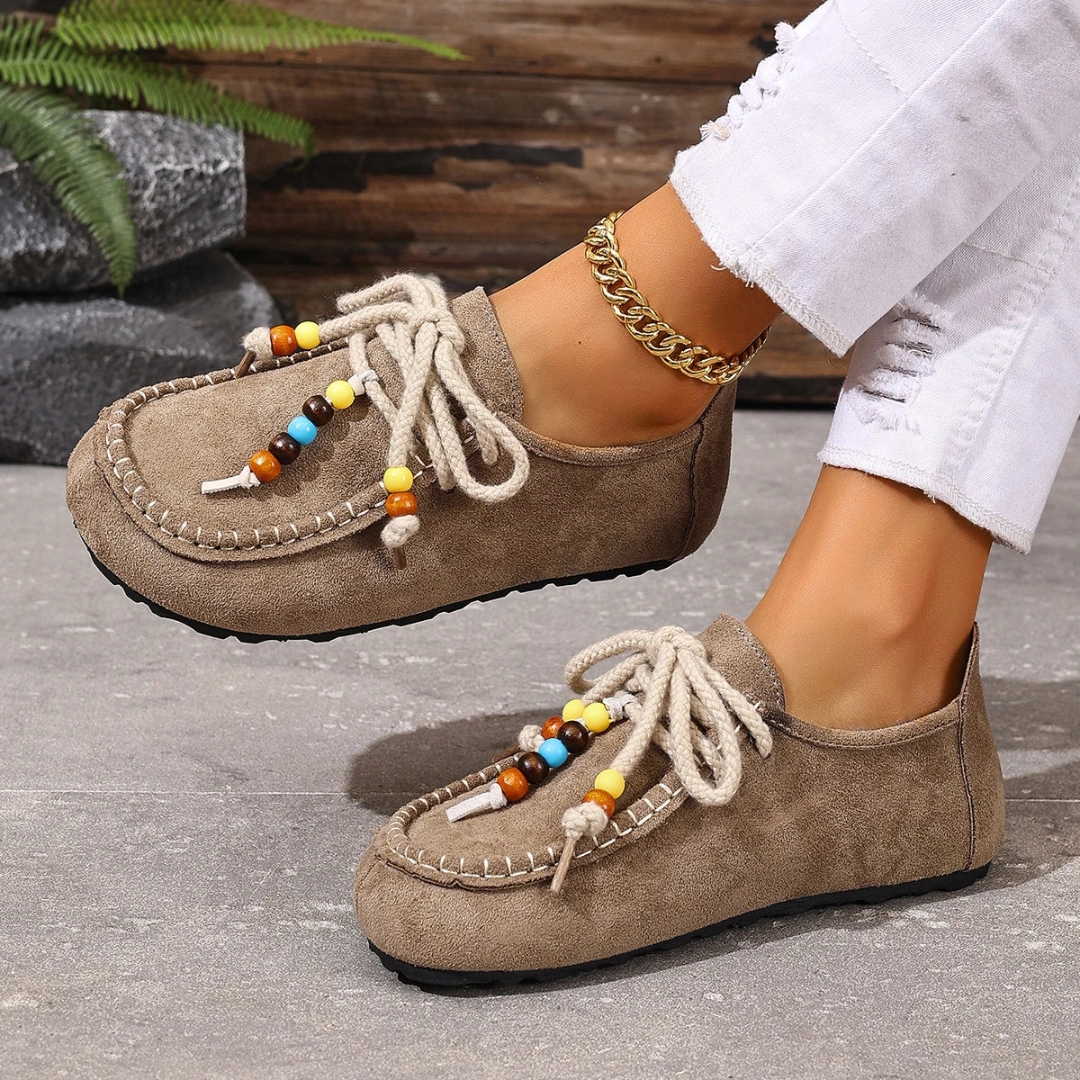 Retro Style Women Flat Sneakers 2025 New Leisure Spring Autumn Sneakers Women Round Toe Lace-up String Bead Shoes for Women