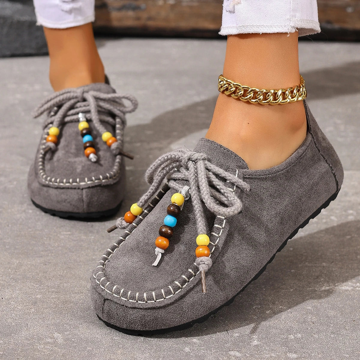 Retro Style Women Flat Sneakers 2025 New Leisure Spring Autumn Sneakers Women Round Toe Lace-up String Bead Shoes for Women