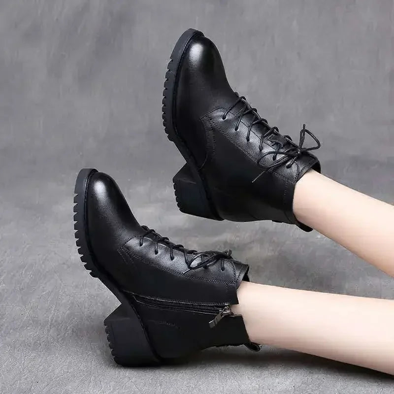 2025 Women's Shoes Luxury Chelsea Boot Women Leather Boot Chunky Winter Shoe Platform Ankle Boots Thick Heel Brand Designer