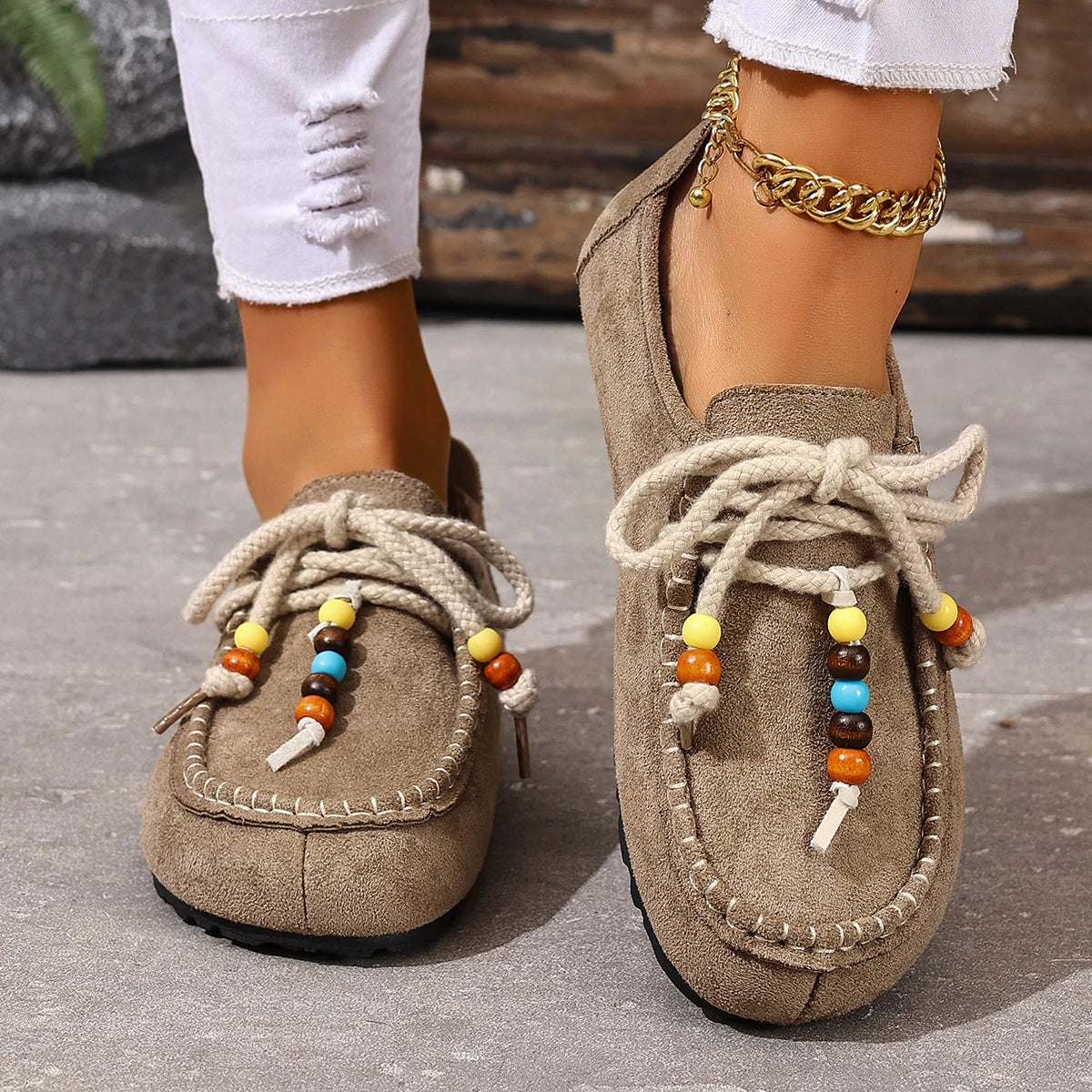 Retro Style Women Flat Sneakers 2025 New Leisure Spring Autumn Sneakers Women Round Toe Lace-up String Bead Shoes for Women