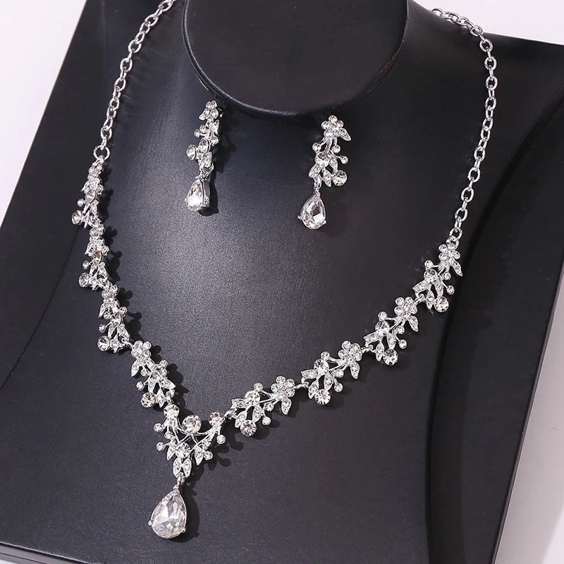 Exquisite Bride Jewelry Sets for Women Luxury Flower Choker Necklace Earrings Set Wedding Dress Bridal Necklace Sets Fashion
