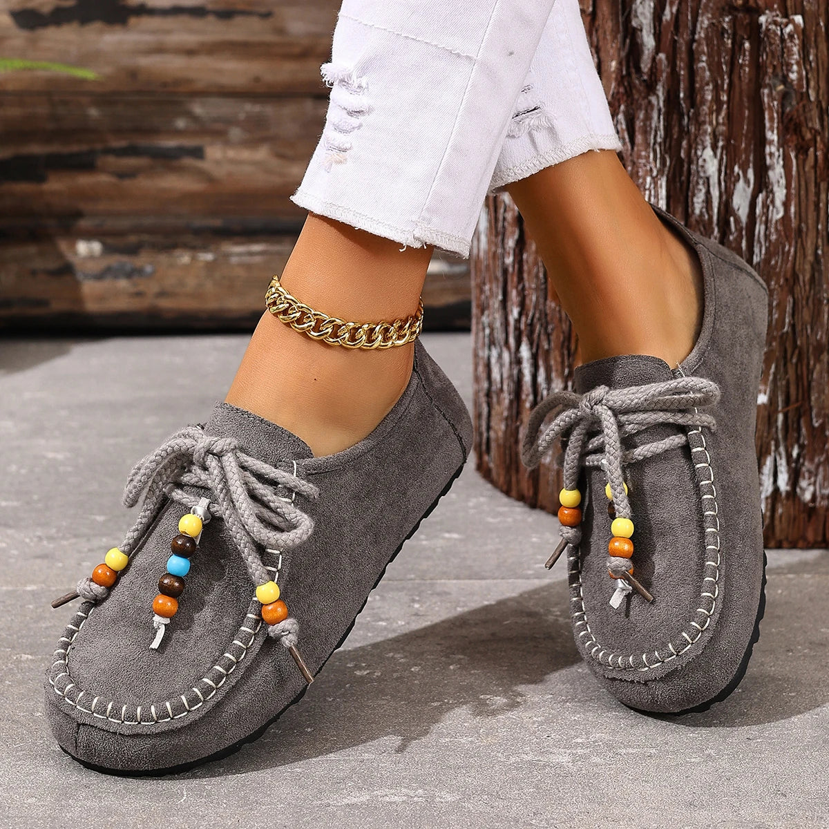 Retro Style Women Flat Sneakers 2025 New Leisure Spring Autumn Sneakers Women Round Toe Lace-up String Bead Shoes for Women