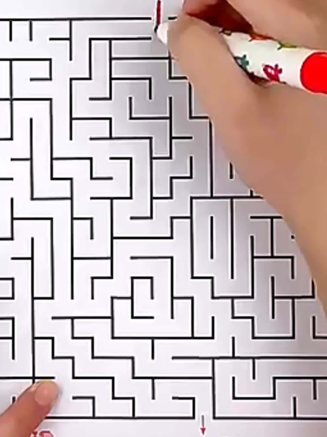 Maze Training Book for Concentration, a Puzzle Game Designed to Enhance Student Thinking And Attention, an Intelligence Development Toy, a Fun Gift for Holidays, And a Maze Game Book.